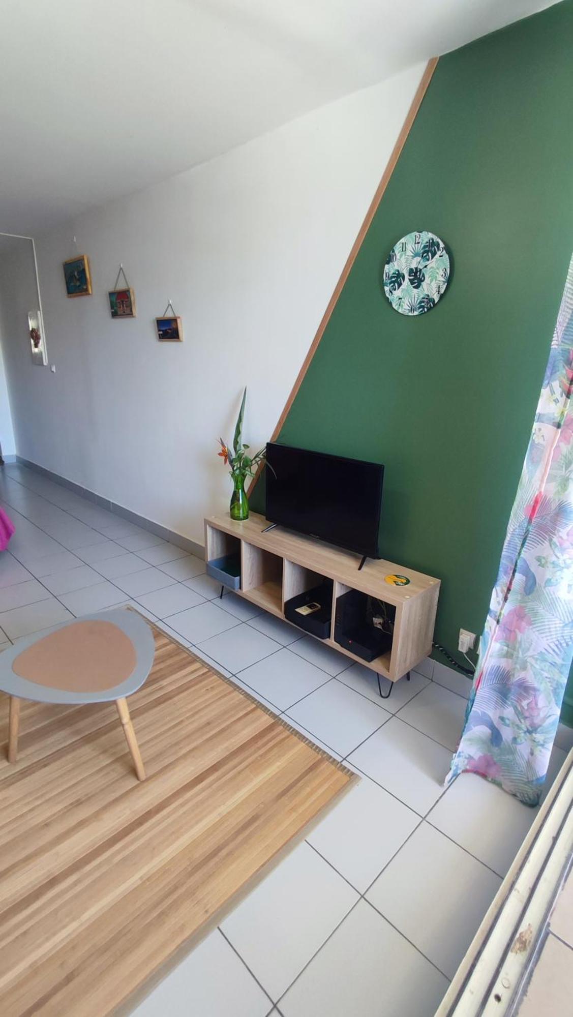 Ferienwohnung Les Franciseas Saint-Gilles-les-Bains Exterior foto